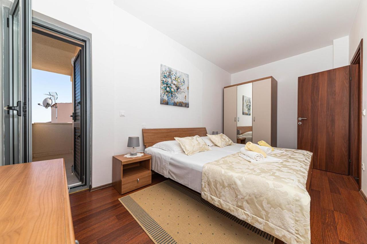 Rajcic Apartments Rogoznica  Esterno foto