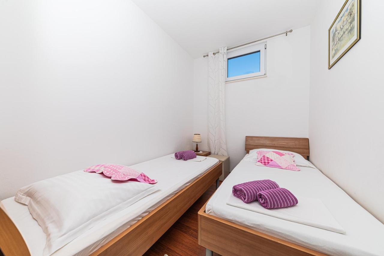 Rajcic Apartments Rogoznica  Esterno foto