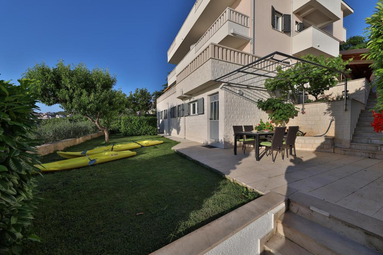 Rajcic Apartments Rogoznica  Esterno foto