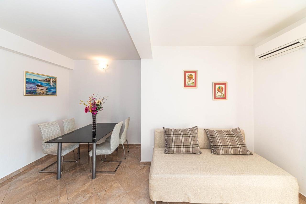 Rajcic Apartments Rogoznica  Esterno foto