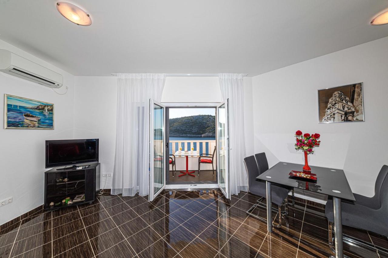 Rajcic Apartments Rogoznica  Esterno foto