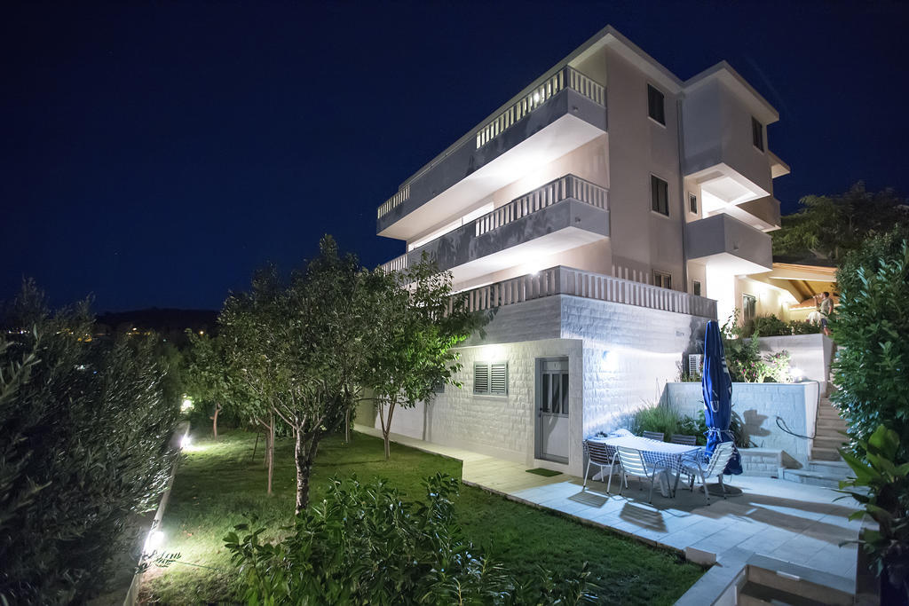 Rajcic Apartments Rogoznica  Esterno foto